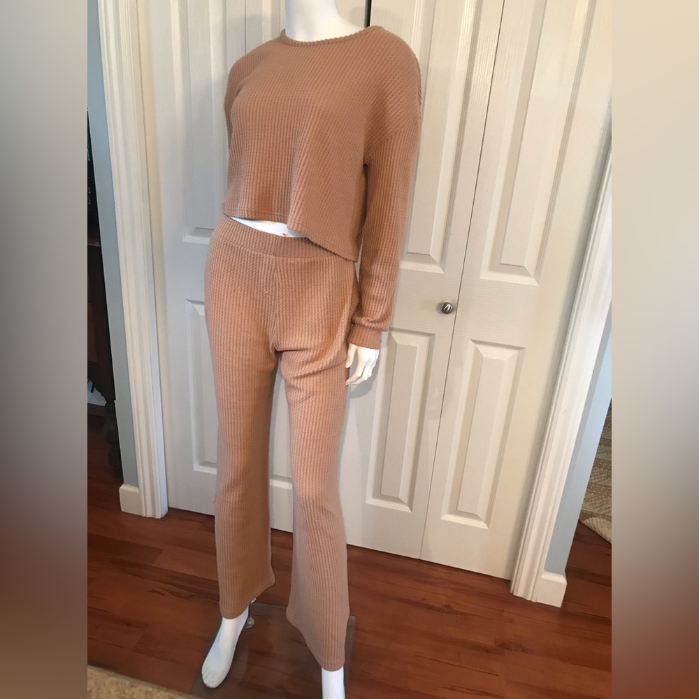 Crop-Top Shirt with matching pants